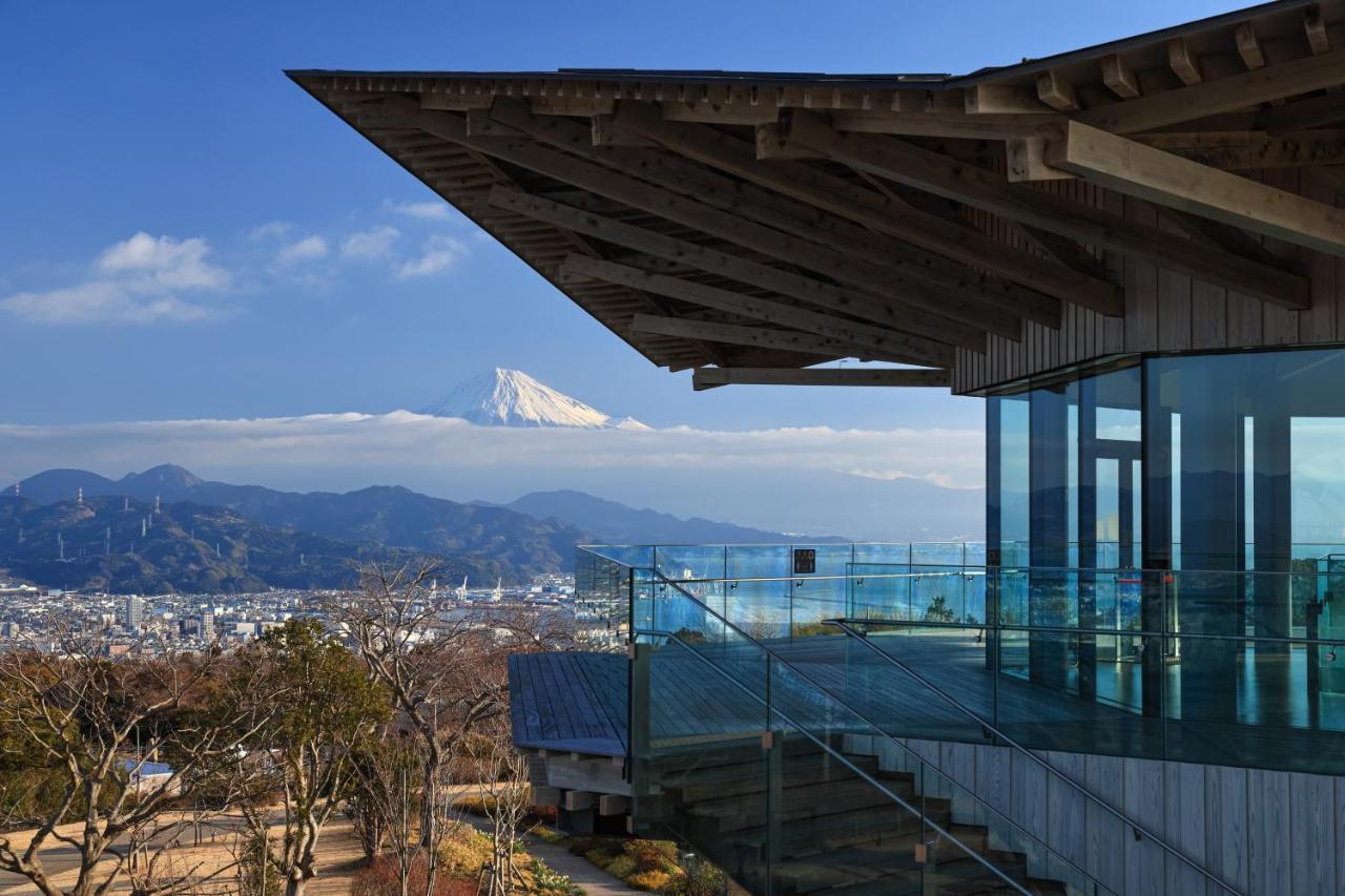 Hotel Associa Sizuoka Kültér fotó View of Mount Fuji from the museum