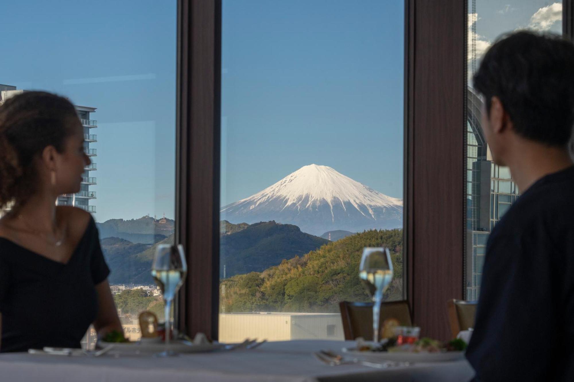 Hotel Associa Sizuoka Kültér fotó Mount Fuji from the hotel