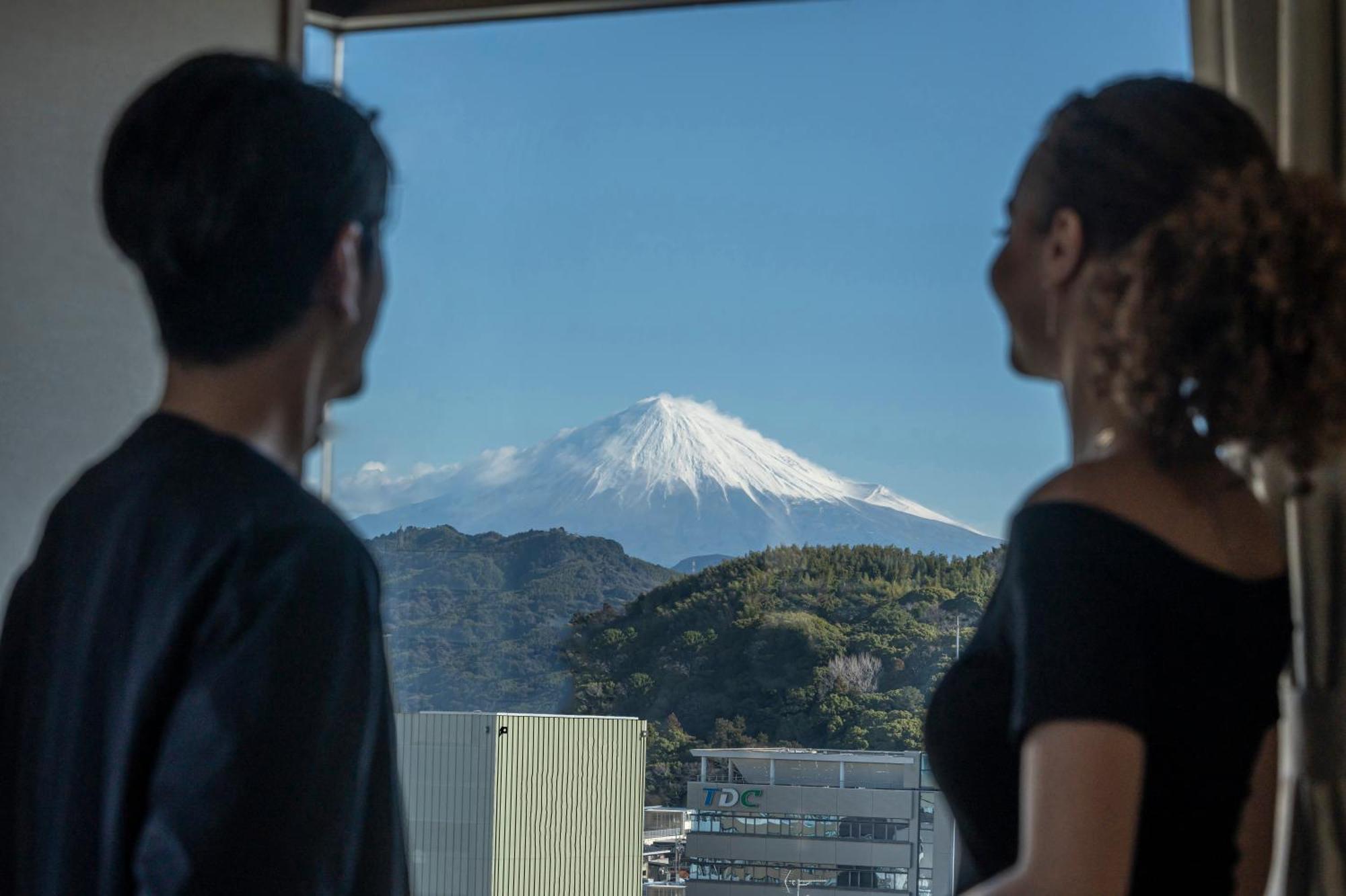 Hotel Associa Sizuoka Kültér fotó View of Mount Fuji from the hotel