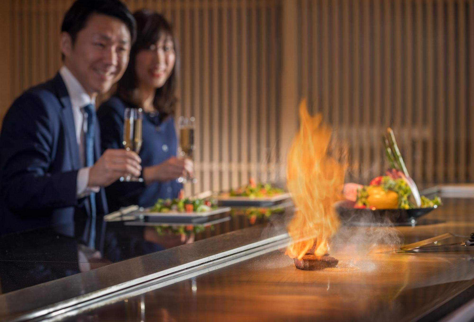 Hotel Associa Sizuoka Kültér fotó A Korean restaurant in a business lounge at Incheon Airport