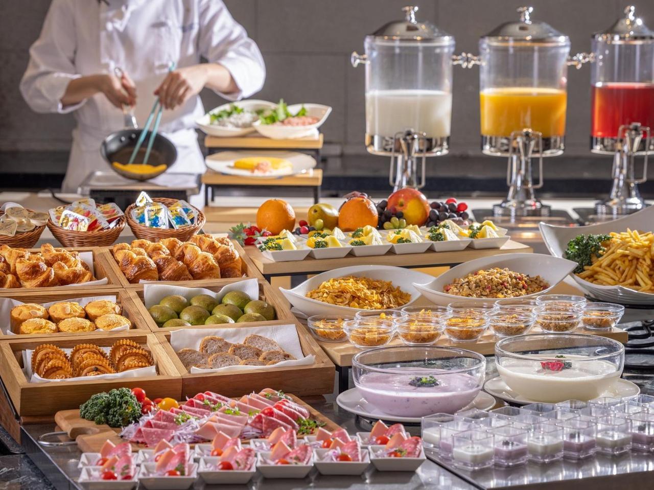 Hotel Associa Sizuoka Kültér fotó A buffet at a hotel